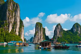 La baie de Ha Long est autorisée à accueillir à nouveau les visiteurs à partir du 4 mai