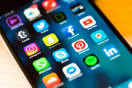 Le Cambodge lutte contre les contenus offensants sur les réseaux sociaux