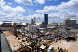 PetroVietnam surmonte la "double crise", dépassant des objectifs annuels