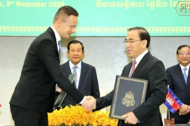 Cambodge: Le PM Hun Sen et son épouse testés négatifs au COVID-19