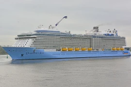 Saigontourist accueille le navire de croisière 5 étoiles Quantum of the Seas 