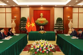 Vietnam-Cuba: conversation téléphonique entre Nguyen Phu Trong et Miguel Diaz-Canel Bermudez