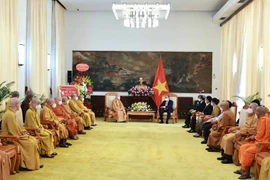 Vesak : le président Nguyen Xuan Phuc reçoit une délégation de l'EBV