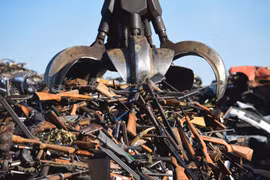 Le Vietnam souligne l'importance du contrôle des armes illégales