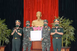 Army Games 2021: cérémonie marquant le départ de la délégation de l'arme d'artillerie du Vietnam