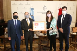 Le Vietnam aide l'Argentine à lutter contre le COVID-19