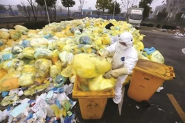 Masques contre le COVID-19, un nouveau risque pour l'environnement