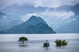 Les grands potentiels du tourisme communautaire au lac de Hoa Binh (Nord)