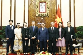 Le président Nguyen Xuan Phuc reçoit l'ambassadeur du Chili
