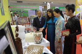 Ouverture de la Foire de villages de métiers et de produits OCOP du Vietnam 2020 à Hanoï