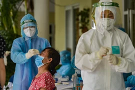 Hanoï : campagne de test RT-PCR et de test rapide à grande échelle pour 3,3 millions de personnes