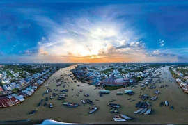 Le marché flottant de Cai Rang dans la ville de Can Tho est situé sur un bras de la rivière Hau. Photo: onetouchmedia.vn