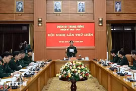 Conférence pour vulgariser le contenu du livre sur l’édification et le développement d'une culture vietnamienne avancée et riche en identité nationale, rédigé par le secrétaire général du Parti communiste du Vietnam (PCV), Nguyen Phu Trong. Photo: VNA