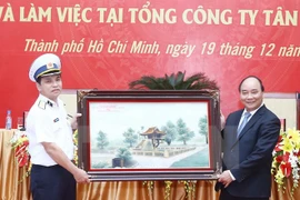 Tan Cang Sai Gon exhortée à remplir sa mission de défense et économique