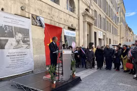 Dévoilement de la plaque mémorielle du président Hô Chi Minh à Marseille 