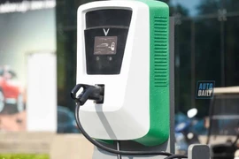 VinFast et EDF coopèrent dans l'installation de bornes de recharge pour voitures électriques