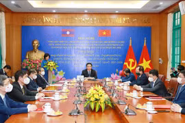 Vietnam-Laos : Conférence en ligne sur la coopération entre les deux Partis dans plusieurs domaines