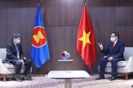 Le PM Pham Minh Chinh reçoit le secrétaire général de l’ASEAN