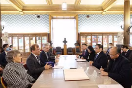 Le Premier ministre Pham Minh Chinh visite l’Institut Pasteur de Paris