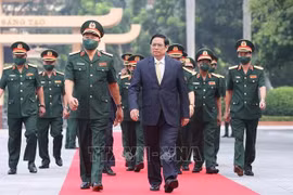 Le PM exhorte l’Académie de la défense nationale à relever le défi de la modernité