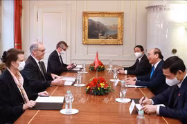 Vietnam-Suisse : entretien Nguyen Xuan Phuc - Guy Parmelin