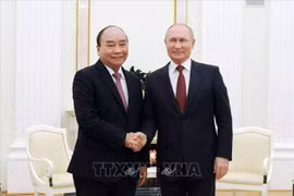 Entretien Nguyen Xuan Phuc et Vladimir Poutine 