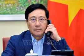 Le Vietnam et Singapour discutent des relations bilatérales