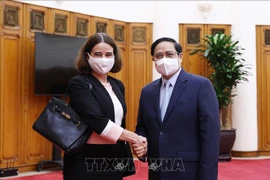 Le Premier ministre Pham Minh Chinh reçoit Mme l'ambassadeur d'Australie au Vietnam