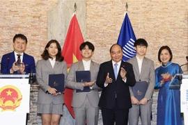 Le président Nguyen Xuan Phuc travaille avec l’OMPI