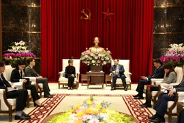 Hanoï souhaite promouvoir la coopération économique et commerciale avec Singapour
