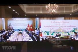 Le Vietnam accorde la priorité à une solidarité particulière avec le Laos