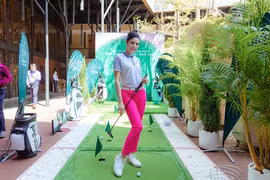 Le tout premier concours Miss Golf Vietnam swingue sur les greens