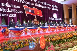Le Front de la Patrie du Vietnam félicite le 11e Congrès national du PPRL