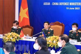 Le Vietnam participe à la réunion informelle des ministres de la Défense ASEAN - Chine