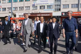 Le PM tchèque Andrej Babis rencontre la communauté vietnamienne à Prague