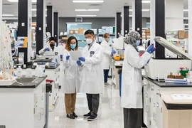 Le Vietnam prend en marche le train des vaccins anti-Covid-19