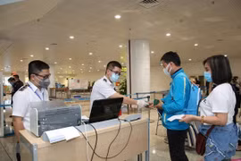 Des ministères exhortés de faciliter la sortie, l'entrée des Vietnamiens et des étrangers