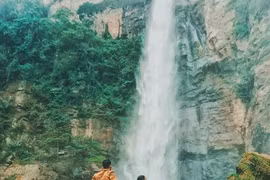 Découvrir la beauté sauvage de la chute d’eau de Hang Tê Cho à Yên Bái