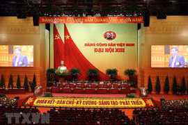 Les Canadiens saluent le leadership du PCV dans les victoires du Vietnam