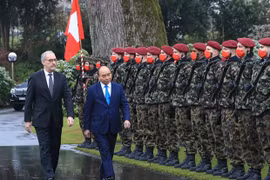 La cérémonie d'accueil du président Nguyen Xuan Phuc en Suisse