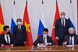 Le Vietnam et la Russie signent des accords de coopération dans de nombreux domaines