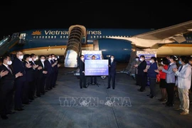 Vietnam Airlines transporte des vaccins anti-Covid-19 depuis le Japon