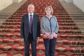 La présidente du groupe d’amitié France - Vietnam au Sénat s'engage à soutenir le Vietnam