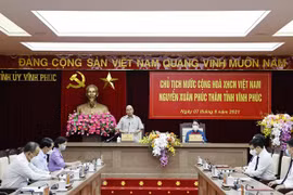 Le président se rend dans la province de Vinh Phuc