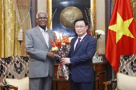 Le président de l’Assemblée nationale rencontre des dirigeants de plusieurs partis indiens