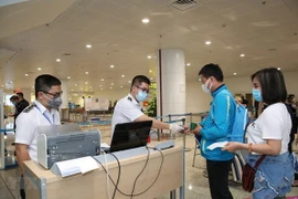 Des ministères exhortés de faciliter la sortie, l'entrée des Vietnamiens et des étrangers