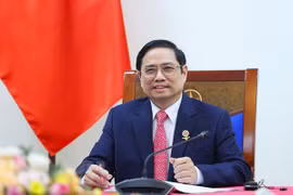 Le PM Pham Minh Chinh en route pour la COP26, le Royaume-Uni et la France