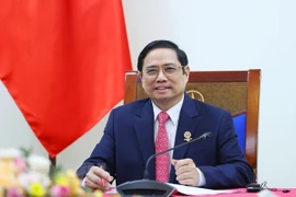 Le PM Pham Minh Chinh en route pour la COP26, le Royaume-Uni et la France