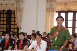 Forum « Députés de l’Assemblée nationale et les enfants » à Quang Tri