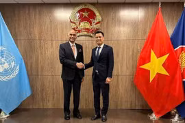 L'ambassadeur Dang Hoang Giang, chef de la Mission permanente du Vietnam auprès de l'ONU, a reçu le 11 septembre à New York l'ambassadeur Parvathaneni Harish, chef de la Mission permanente de l'Inde auprès de l'ONU. Photo : ministère des AE